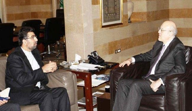 إیران تقدم مساعدات للنازحین السوریين في لبنان