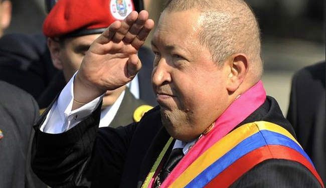 تشافيز تغلب على التهابه الرئوي ولكنه يعاني التنفس