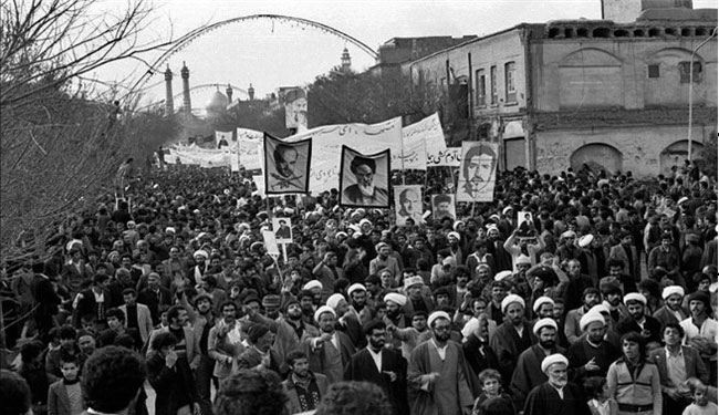 الثورة الاسلامية وتحطيم لغة الغطرسة 