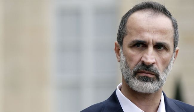 معارض سوري يشيد بمبادرة الخطيب للحوار