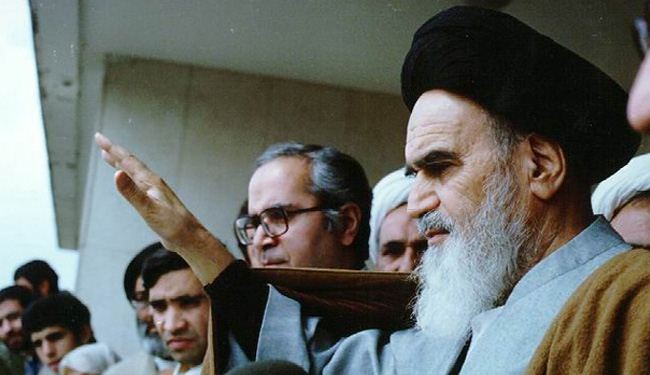 الإمام الخميني عنوان النهضة الاسلامیة المعاصرة