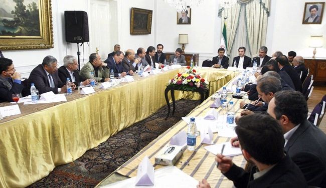 احمدی نجاد: نبحث مقترح امیركا في حال غيرت سلوكها