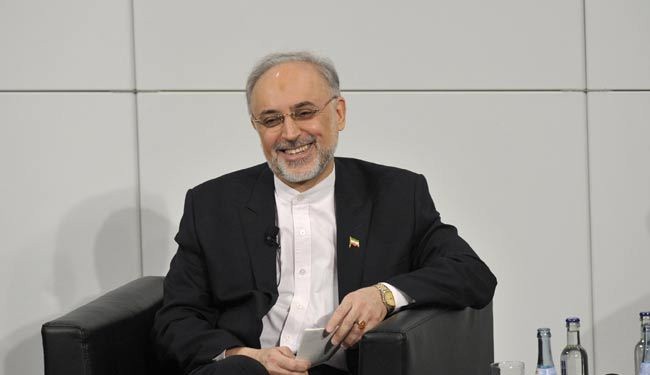 صالحي یعلن إلغاء التأشیرات للتجار المصریین