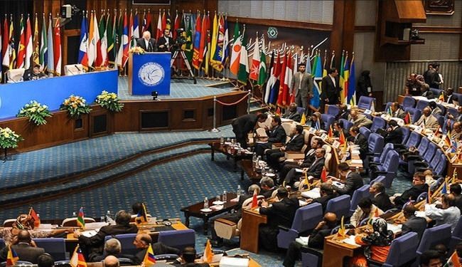 سلطانية: اكثر من 100دولة تدعم برنامج ايران النووي