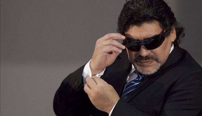 الرجاء المغربي يسعى للتعاقد مع مارادونا