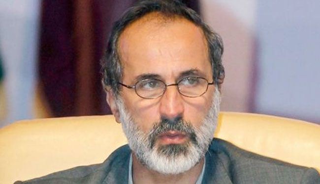 معاذ الخطيب : مئات التونسيين يقاتلون في سوريا