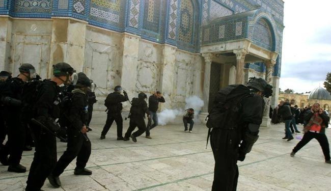 جرحى ومعتقلين اثر اقتحام مستوطنين للاقصى