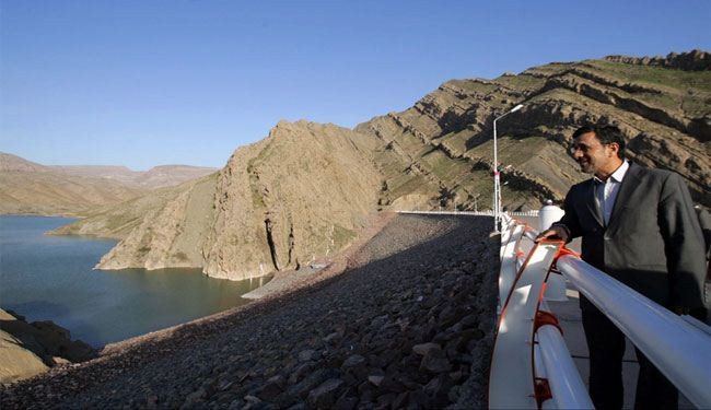 الرئيس احمدي نجاد یفتتح سد أرداك شمال شرق ايران