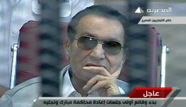 اعادة محاكمة مبارك ونجليه واعوانه بالقاهرة