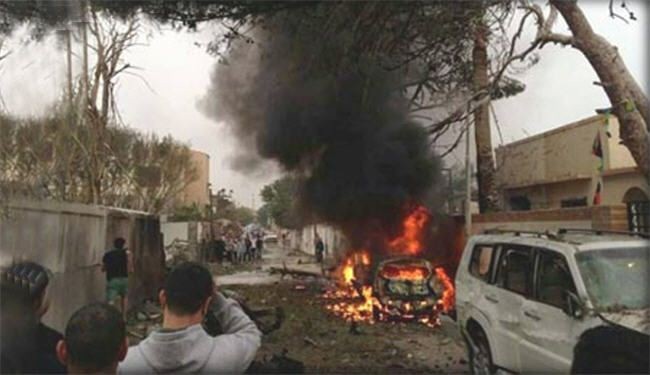 45 قتيلاوجريحا بتفجير قرب مستشفى في بنغازي