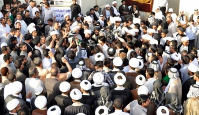 تظاهرات بالنجف احتجاجا على مداهمة منزل آية الله قاسم