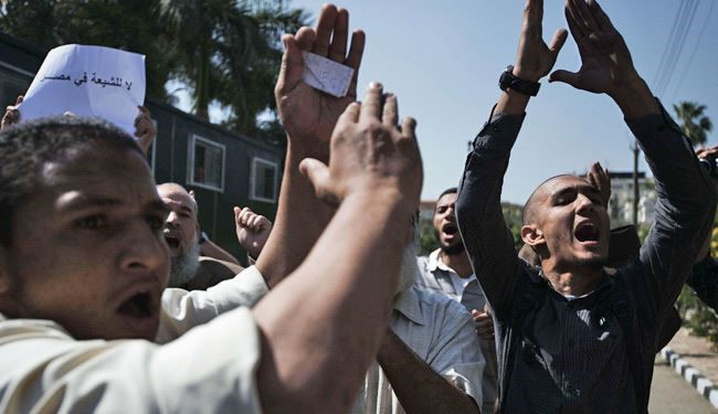 الشيعة هم العدو فأحذرهم !!!