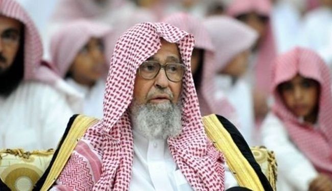 مفتي سعودي: ما يحدث بسوريا فتنة يجب الابتعاد عنها