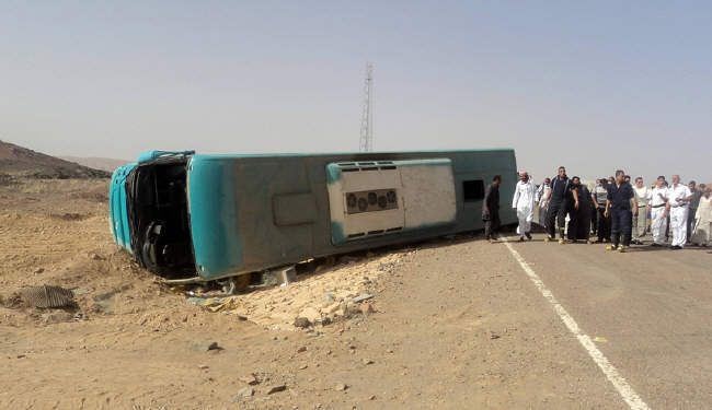 مقتل 4 سياح مكسيكيين جراء انقلاب حافلة في مصر