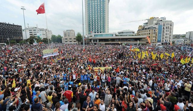 إردوغان یصعد والمعارضة تدعوه لتقديم الاعتذار