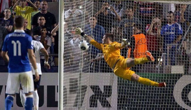 إيطاليا تهزم إنجلترا وديا بهدف يتيم