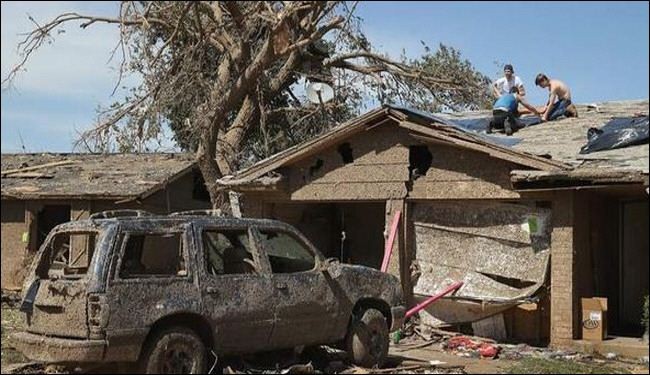 طفل ينجو من الإعصار.. ليقتله كلب