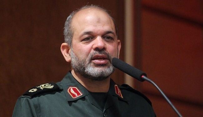 وحيدي: بامكان ايران الريادة في مجال تقنية المعلومات