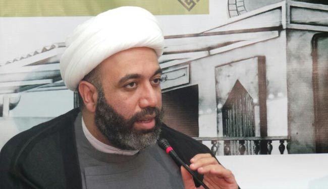 معارض بحريني يطالب الحكم بالإعتذار عن هدم المساجد