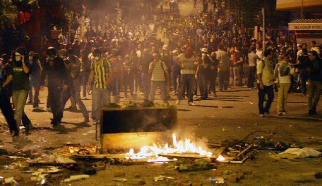 أردوغان يطلب اخلاء تقسيم واعتقالات للمعارضة
