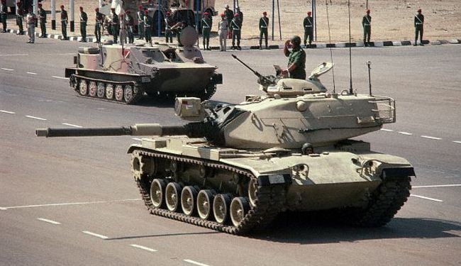 مستشار مرسي يؤكد وقوع انقلاب عسكري في مصر