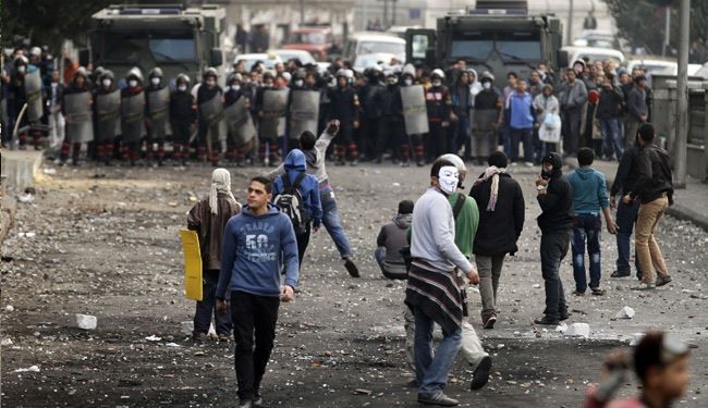 الديمقراطيون في مصر يتخلون عن الديمقراطية