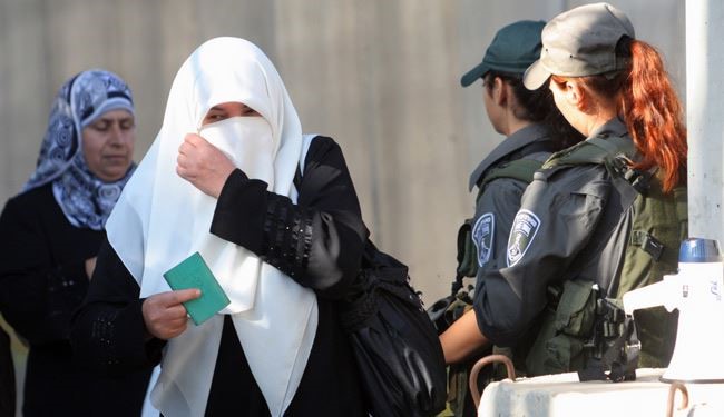 سحب جنسية المقدسيين واستبدالها بهويات اقامة