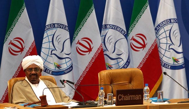 صالحي: نأسف لعدم حضور البشیر حفل التنصیب