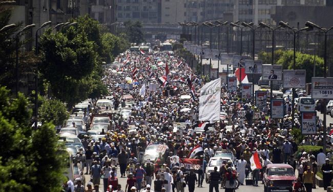 غلق مداخل ميدان رابعة العدوية وقطع المياه والكهرباء