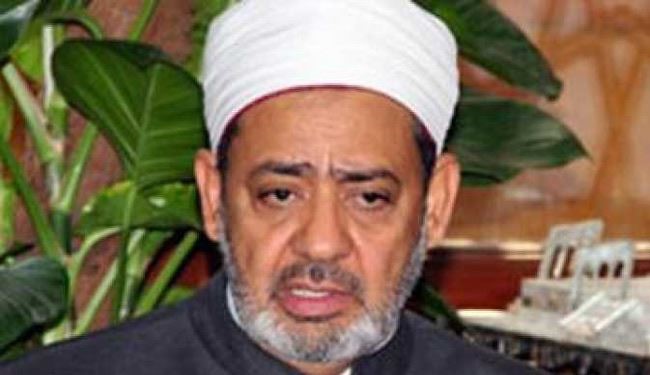 مصر : الأزهر يبادر والاخوان يرفضون