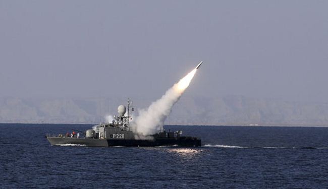 ايران تعكف على رفع مدى صواريخها البحریة