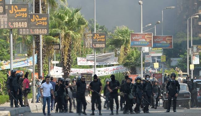 مصر : محاكمة النظامين بالجملة