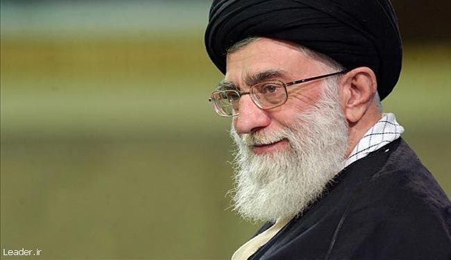 آية الله خامنئي: يجب الاهتمام اللائق بموضوع الصلاة