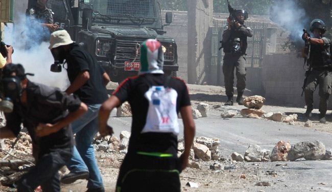 اصابة 4 فلسطينيين بمواجهات مع قوات الاحتلال بنابلس
