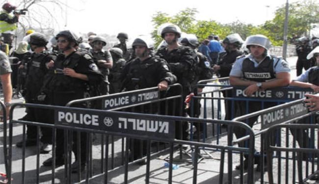 الاحتلال يفرض القيود على دخول المصلين الى الاقصى