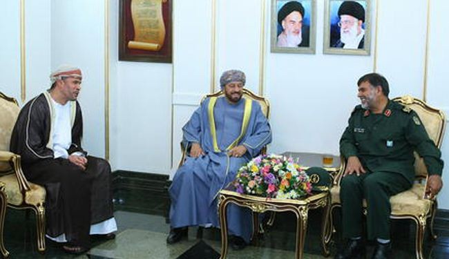 وزير الدفاع العماني يصل الى طهران