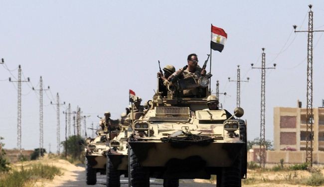 الجيش المصري يدخل دلجا بمحافظة المنيا ويعتقل العشرات