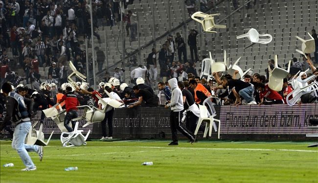 عنف المدرجات يتسبب في إحساس بالعار في تركيا