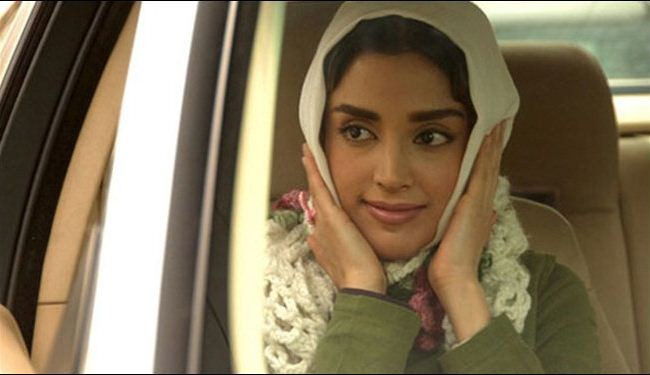 فنانة ايرانية تخطف جائزة مهرجان 
