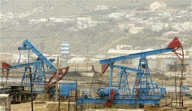 النفط يرتفع عند التسوية مع انخفاض انتاج خليج المكسيك