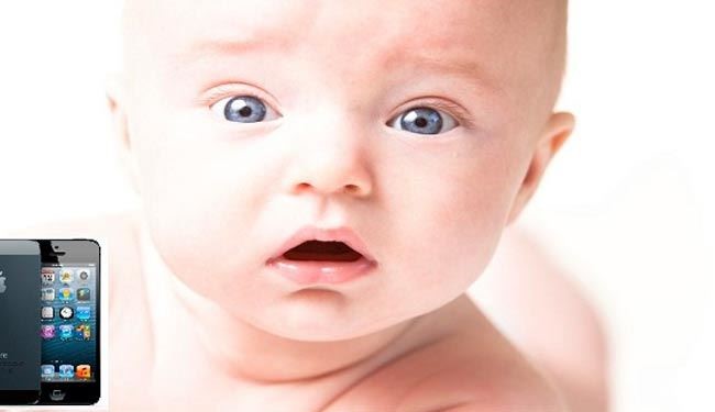 زوج چینی نوزاد خود را برای خرید تلفن همراه فروختند