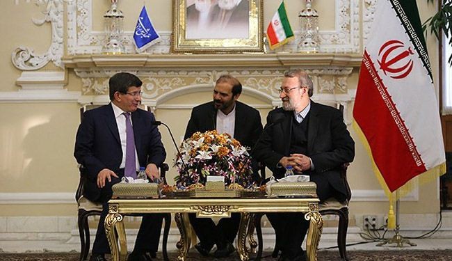 لاريجاني: بعض المشاكل يجب ألا تعرقل العلاقات بين ايران وتركيا
