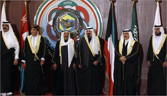 هل انتهى مجلس التعاون.. فشل قمة الكويت؟!