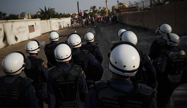 البحرين.. استنفار امني ومداهمات في سترة واعتقال شباب
