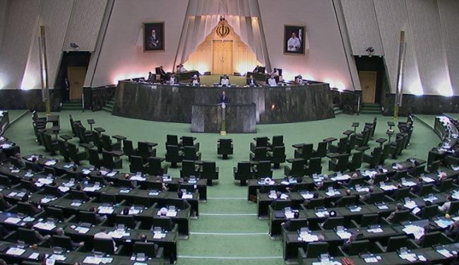 30 نائبا ايرانيا يقترحون رفع ميزانية منظمة الطاقة الذرية