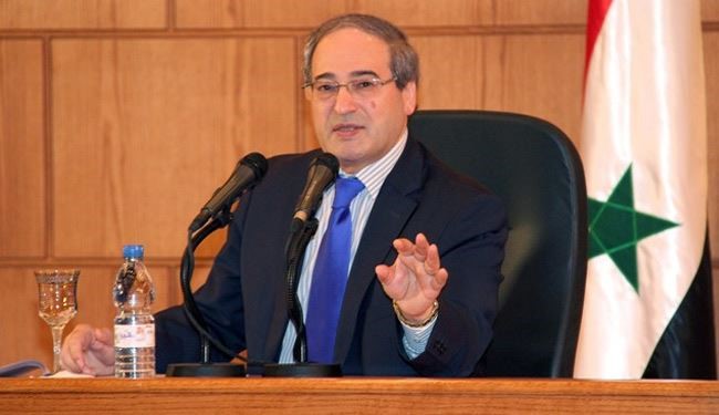 فیصل المقداد یصل الی طهران