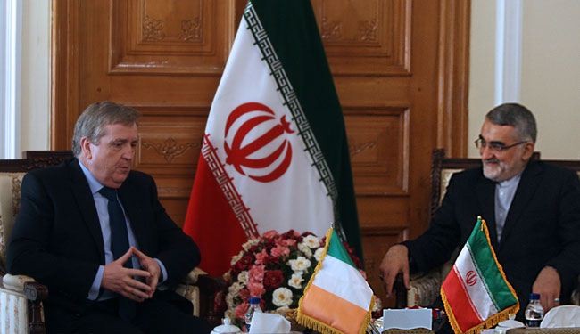 بروجردي : ایران لن تتنازل عن حقها النووي