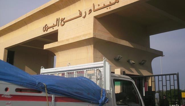النقابات الفلسطينية تطالب مصر بفتح معبر رفح للبضائع