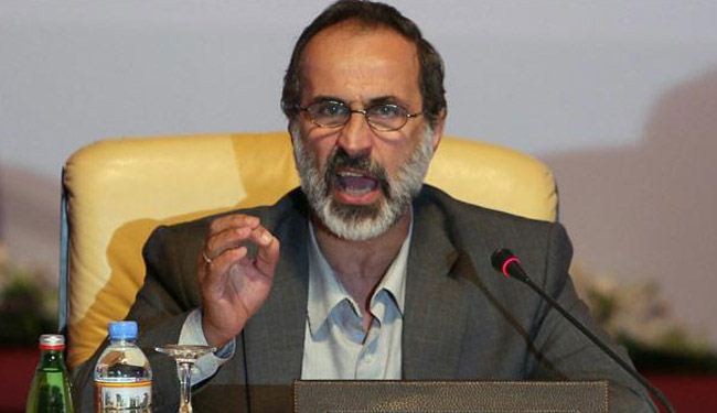 معاذ الخطيب يهاجم ائتلاف المعارضة السوري لخضوعه للاجانب !