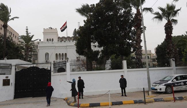 مصر تسحب بعثاتها الدبلوماسية من ليبيا بعد خطف 5 من افرادها